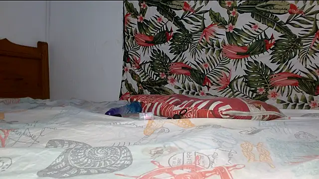 smallvioleta69 online show from April 5, 4:37 pm