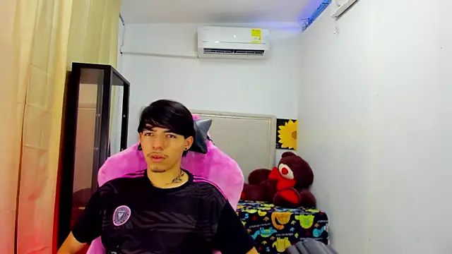 Bad bunnyy  online show from March 24, 3:39 pm