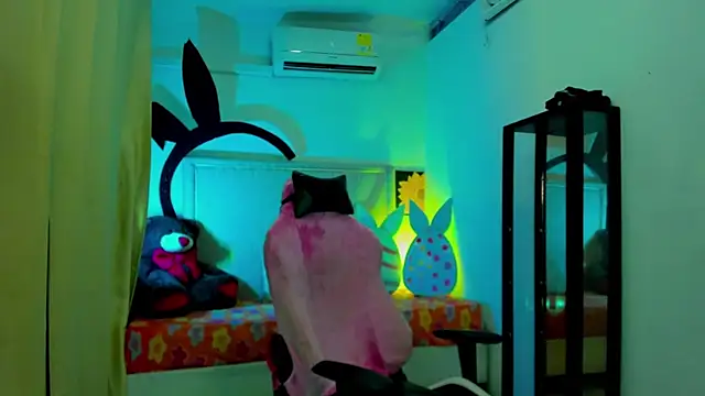 Bad bunnyy  online show from April 7, 12:05 pm