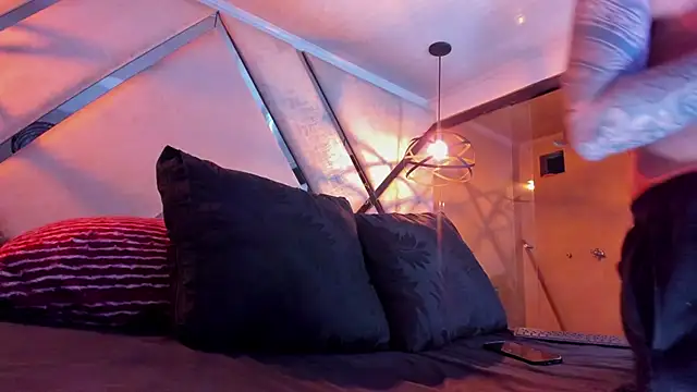 Snapshot of SantiagoHincapiie chatting on March 6, 4:20 am SantiagoHincapiie online show from March 6, 4:20 am