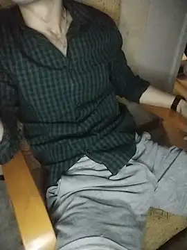 Snapshot of AndrewXSkyp chatting on March 13, 6:14 pm AndrewXSkyp online show from March 13, 6:14 pm