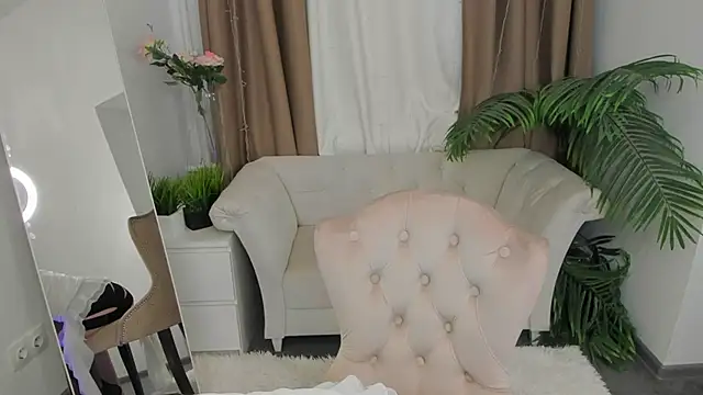  Molly Coy  online show from March 10, 7:35 am