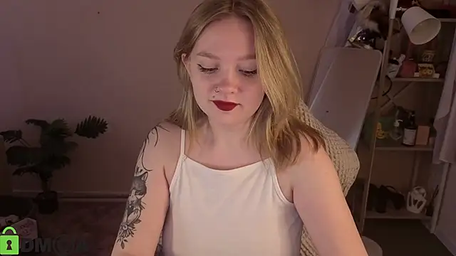 Snapshot of Margo_Ring chatting on April 9, 9:04 am Margo Ring online show from April 9, 9:04 am