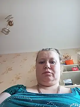 KiraStanton online show from May 22, 3:35 am