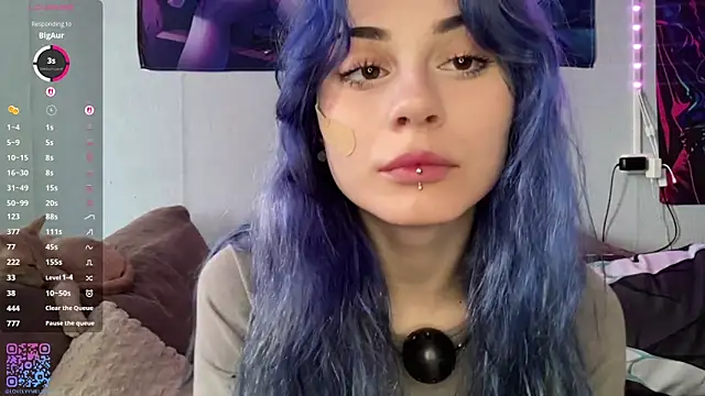 Emmibrilson online show from June 13, 1:09 pm