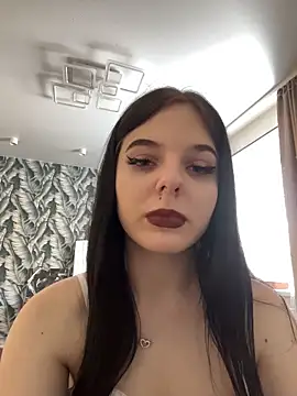 Snapshot of KrisHensley chatting on February 21, 6:47 am KrisHensley online show from February 21, 6:47 am