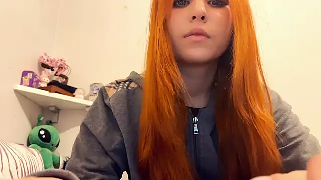 LolaBun online show from March 2, 7:10 pm