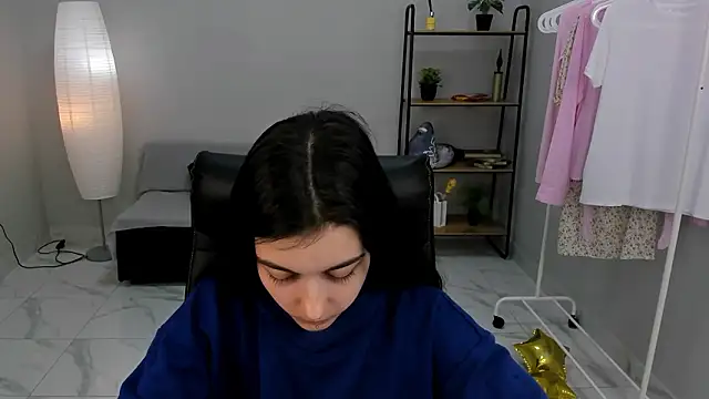 Lilian Merf online show from March 25, 8:31 am