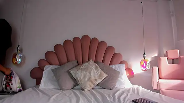 Snapshot of Victoria_lanne chatting on March 21, 12:32 pm Victoria lanne online show from March 21, 12:32 pm