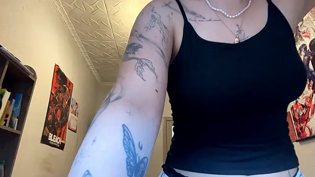 Snapshot of AshlynWabasha chatting on March 9, 1:26 pm AshlynWabasha online show from March 9, 1:26 pm