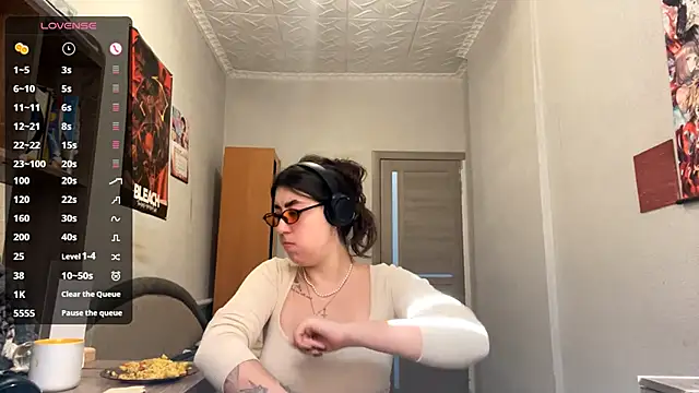 Snapshot of AshlynWabasha chatting on March 27, 9:32 am AshlynWabasha online show from March 27, 9:32 am