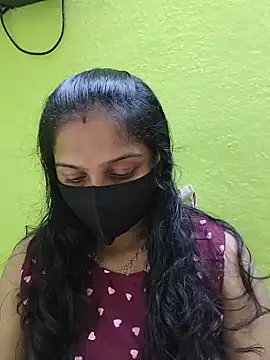 Shaliniqueen online show from June 18, 7:52 am