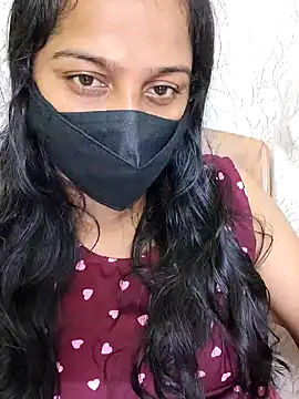 Shaliniqueen online show from June 18, 12:42 pm