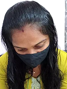 Shaliniqueen online show from June 20, 9:56 am