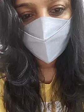 Shaliniqueen online show from July 8, 3:11 am