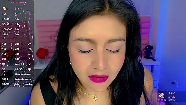 Snapshot of scarleth_whisper chatting on March 25, 12:55 pm scarleth whisper online show from March 25, 12:55 pm