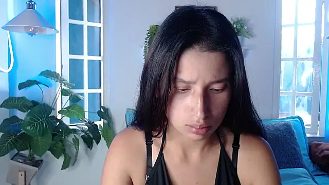 Snapshot of milk_chloe_ chatting on March 4, 1:28 pm milk chloe online show from March 4, 1:28 pm