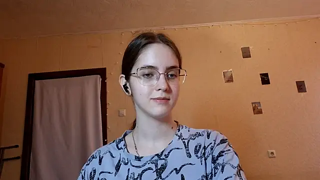 Katelemon online show from June 7, 9:46 am