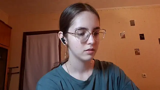 Katelemon online show from June 12, 9:08 am