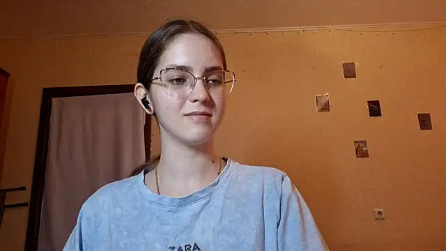 Katelemon online show from June 14, 2:08 pm