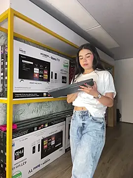 Snapshot of Ambarina_ chatting on March 27, 11:43 am Ambarina online show from March 27, 11:43 am