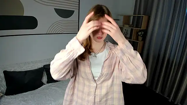 Snapshot of ShantaeClaybourn chatting on March 4, 2:45 pm ShantaeClaybourn online show from March 4, 2:45 pm