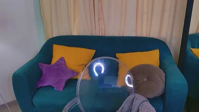 Erika Moan  online show from March 27, 8:26 am