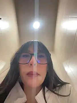 susi chimm online show from July 9, 1:37 pm