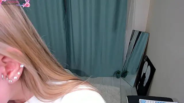 Snapshot of Stacy_Soft chatting on March 28, 10:20 pm Stacy Soft online show from March 28, 10:20 pm