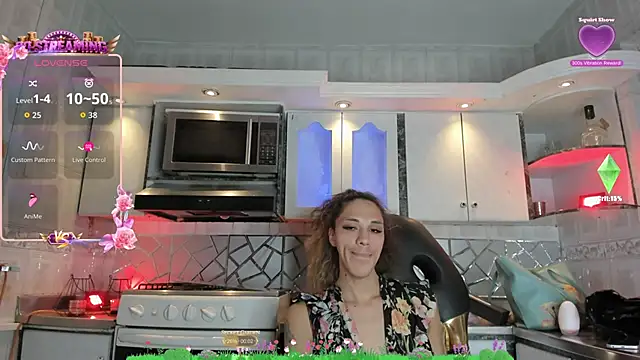 Snapshot of CrisOzzz chatting on June 12, 5:45 pm CrisOzzz online show from June 12, 5:45 pm