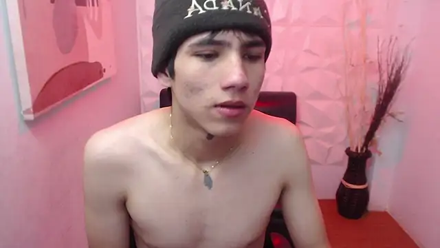 Snapshot of Stich_23 chatting on March 3, 12:33 pm Stich 23 online show from March 3, 12:33 pm