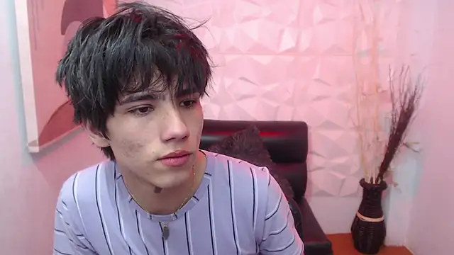 Snapshot of Stich_23 chatting on March 5, 2:13 pm Stich 23 online show from March 5, 2:13 pm