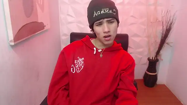 Snapshot of Stich_23 chatting on March 24, 12:32 pm Stich 23 online show from March 24, 12:32 pm