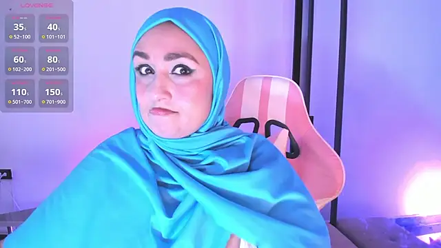 HijabiMilff online show from July 31, 3:44 pm