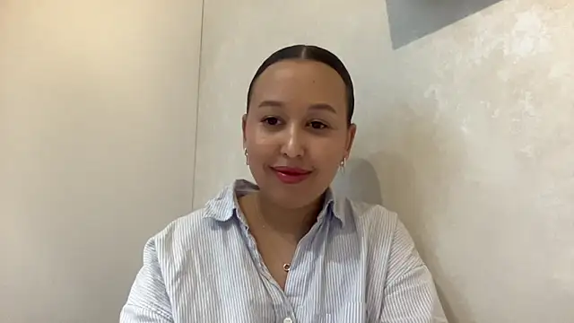 Snapshot of Dana_005 chatting on March 27, 8:19 pm Dana 005 online show from March 27, 8:19 pm