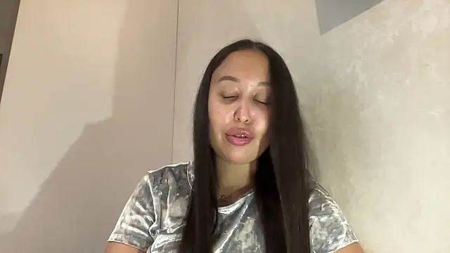 Snapshot of Dana_005 chatting on March 28, 7:57 pm Dana 005 online show from March 28, 7:57 pm