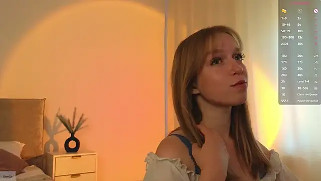 Snapshot of _Selestia_ chatting on July 5, 1:29 pm Selestia online show from July 5, 1:29 pm