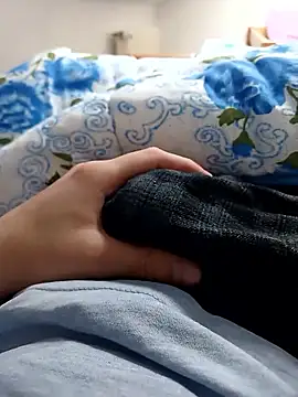 Snapshot of machine2880 chatting on April 11, 8:18 am machine2880 online show from April 11, 8:18 am