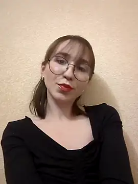 Snapshot of Ella17582 chatting on February 21, 9:27 pm Ella17582 online show from February 21, 9:27 pm