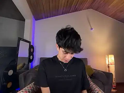 Snapshot of Stolas_ying chatting on March 12, 12:28 am Stolas ying online show from March 12, 12:28 am