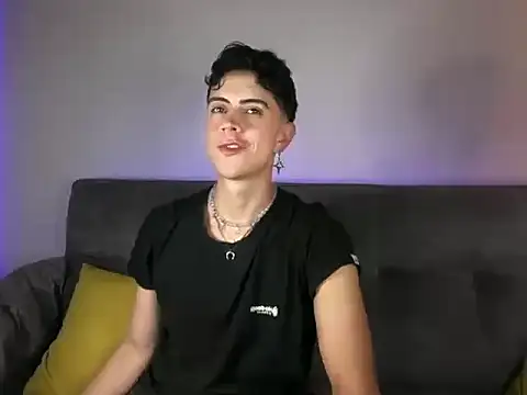 Snapshot of Stolas_ying chatting on March 18, 11:41 pm Stolas ying online show from March 18, 11:41 pm