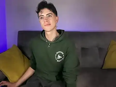 Snapshot of Stolas_ying chatting on March 19, 11:20 pm Stolas ying online show from March 19, 11:20 pm