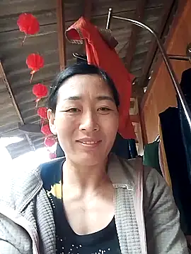 Snapshot of lris-Beauty77 chatting on February 21, 2:45 am lris-Beauty77 online show from February 21, 2:45 am