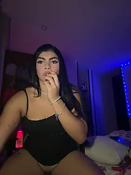 Snapshot of emilyRosett chatting on March 10, 4:06 am emilyRosett online show from March 10, 4:06 am