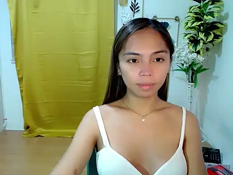 Snapshot of ur_asianhotleah chatting on March 14, 6:57 pm ur asianhotleah online show from March 14, 6:57 pm
