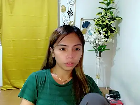 Snapshot of ur_asianhotleah chatting on March 23, 8:13 pm ur asianhotleah online show from March 23, 8:13 pm