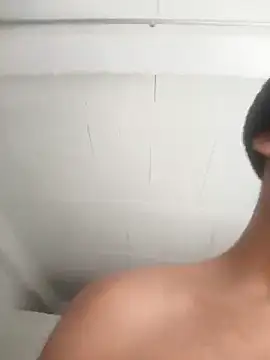 Snapshot of crisstars chatting on February 21, 6:09 pm crisstars online show from February 21, 6:09 pm