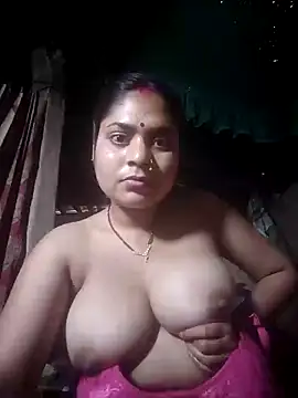 Snapshot of Aanushaka chatting on March 9, 4:49 am Aanushaka online show from March 9, 4:49 am