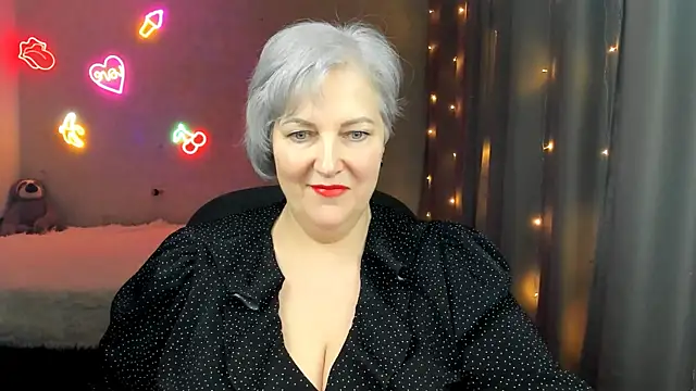 Snapshot of Mary-Leee chatting on March 5, 2:13 pm Mary-Leee online show from March 5, 2:13 pm