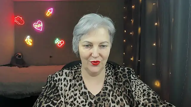 Snapshot of Mary-Leee chatting on March 10, 5:40 pm Mary-Leee online show from March 10, 5:40 pm